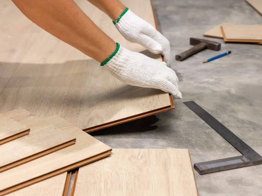 Preparação de Superfície e Técnicas de Instalação de Pisos e Revestimentos