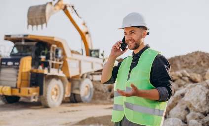 Mestre de obras em campo de obras